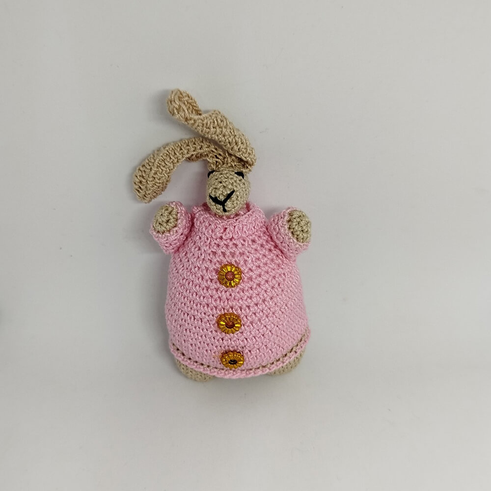 Horgolt pulcsis nyuszi